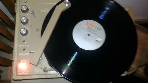 Vintage Newcomb Record Player Dumpster Find 2014 - Does It Work?