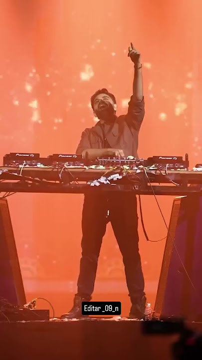 When the remix of “Ye Tune Kya Kiya” hits just right and the crowd becomes the chorus... pure magic.