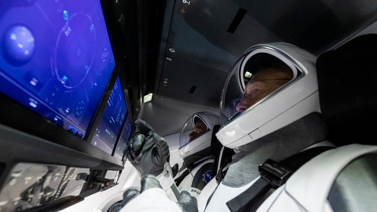 SpaceX lança os primeiros astronautas na Crew Dragon