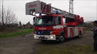 Požár haly v Javorníku 7. 4. 2017