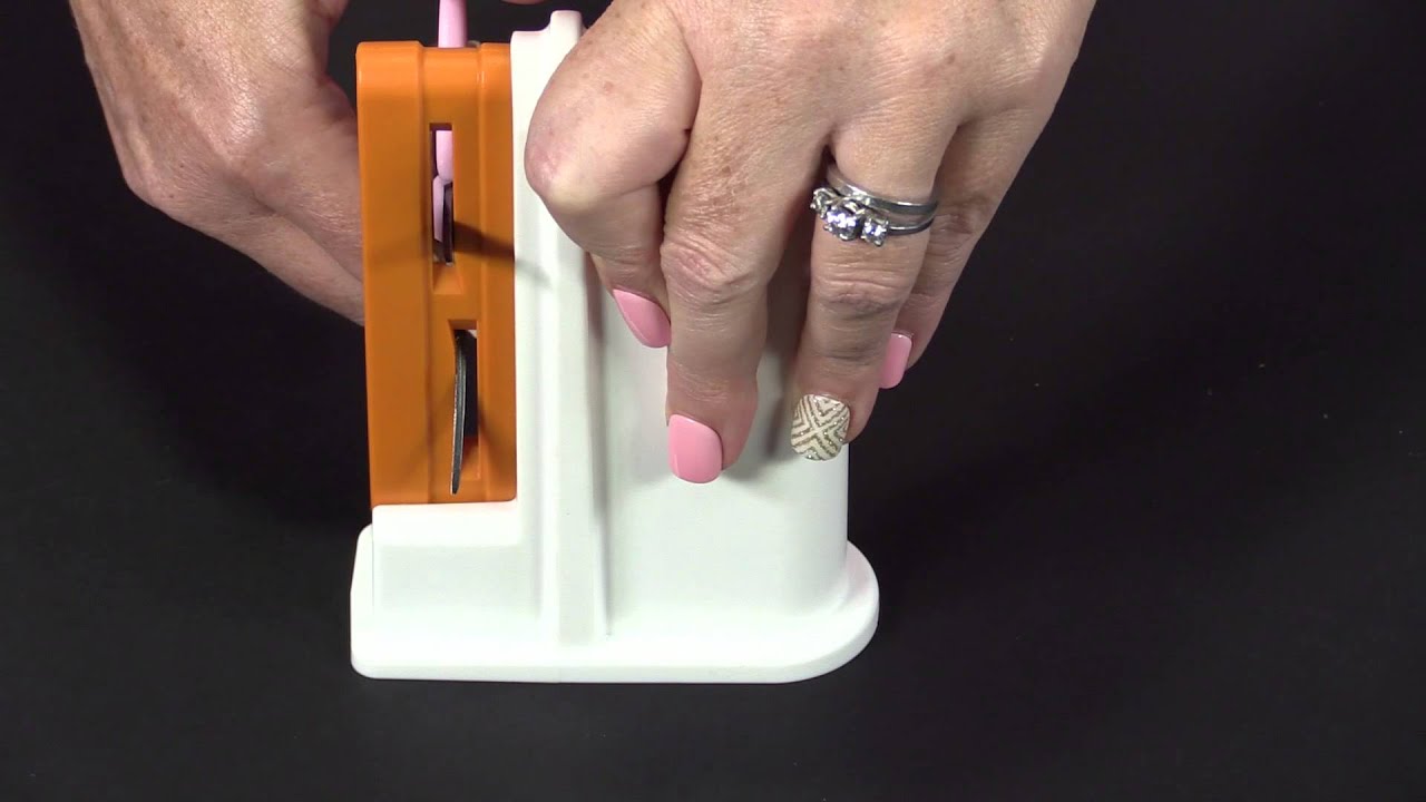 Fiskars Clip Sharp scissor sharpener