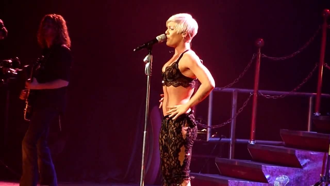 pink funhouse tour full concert