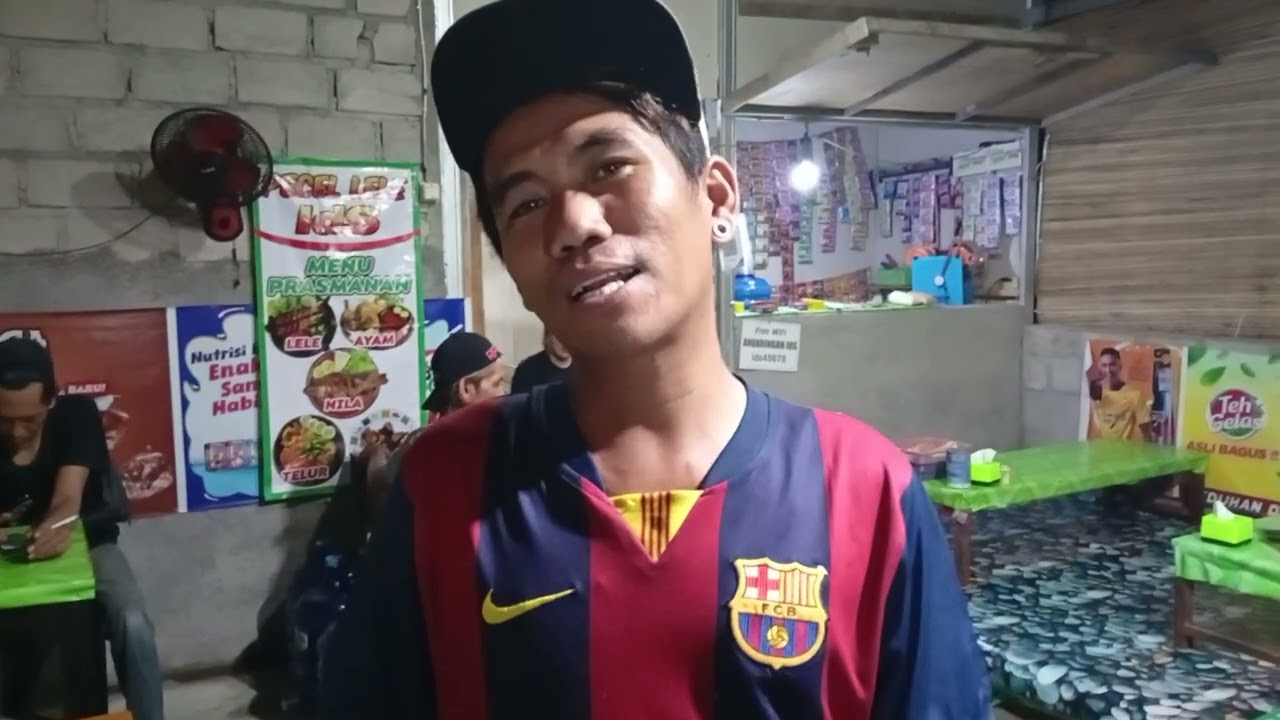 Wisata kuliner desa... Pecel lele Angkringan Ids  .. Plumbon Sardono harjo Ngaglik sleman DIY