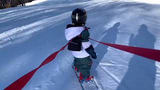 4歳　ラッキーバムスで滑る