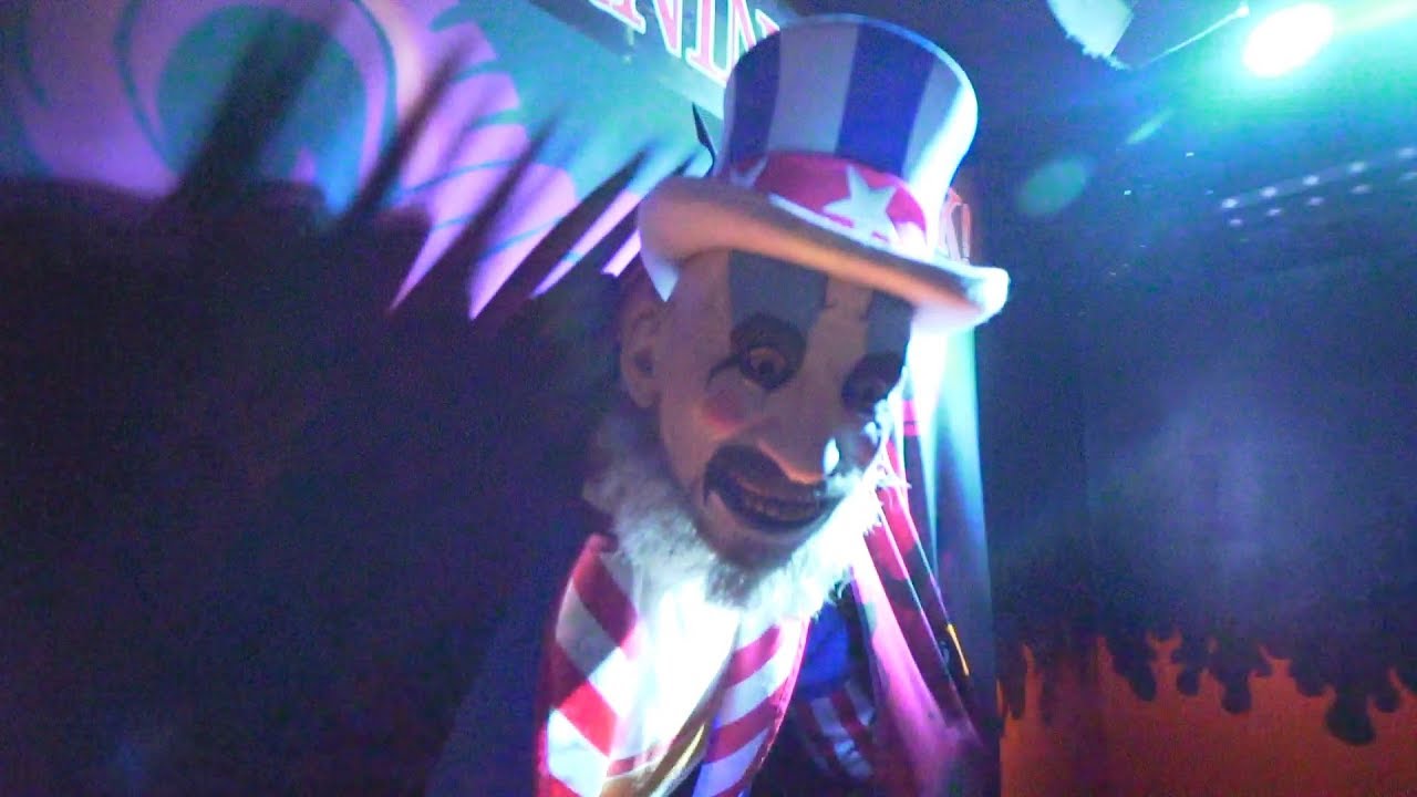 House of 1000 Corpses maze at Halloween Horror Nights Universal Studios