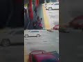 Madre e hija casi son atropelladas por un auto en plaza comercial de Puebla