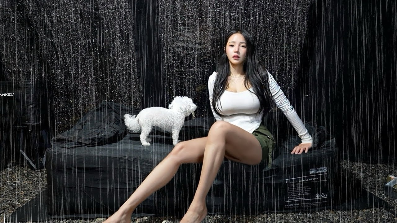 ☔️ Страшный кемпинг под дождём с роскошной палаткой 😱 Лагерь на Хэллоуин