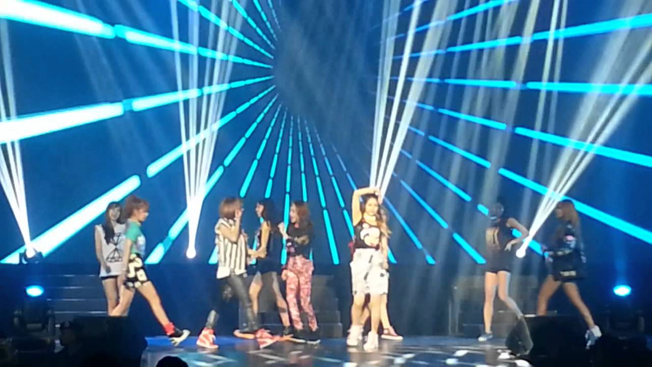 [HD FANCAM] 4Minute Mirror Mirror Kpop Dream Concert 2013 at