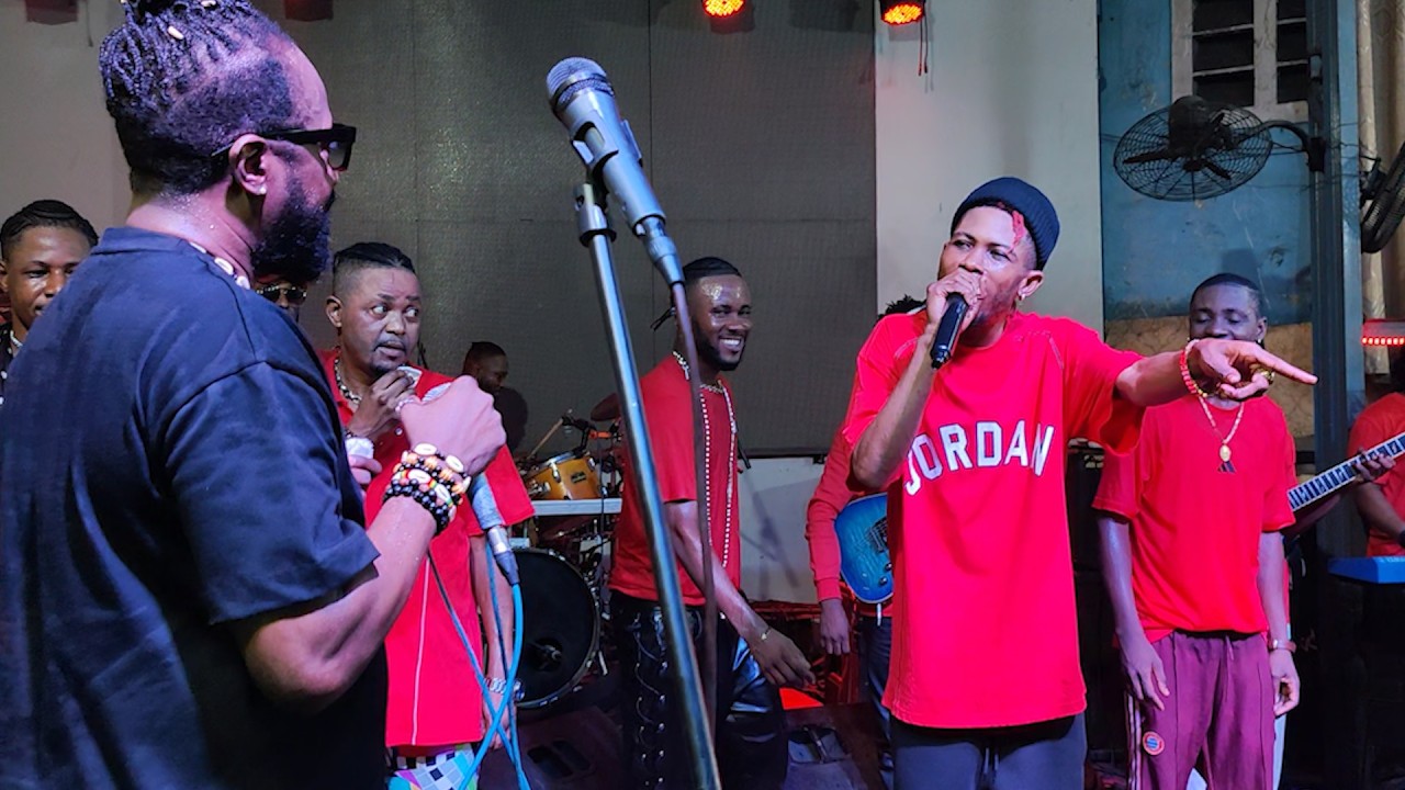 WERRASON SUKA NA REPETITION GUERRE YA CHANT CATHOLIQUE INONGO DINARA TIKAPA