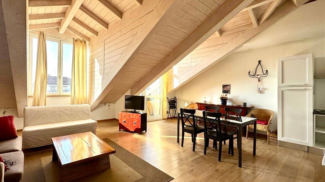 In affitto appartamento mansardato crocetta Torino 