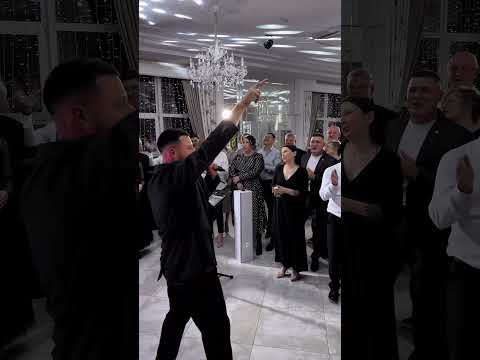 🤩 Интерактив «Угадай мелодию» — знакомый формат игры, харизматичный ведущий и целая буря эмоций