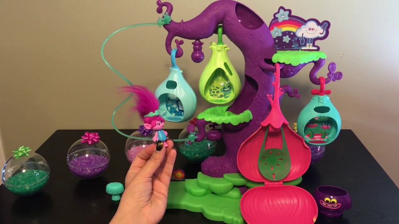 Trolls Tree with suprises