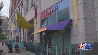 Fire and Ice in Providence Place Mall to close