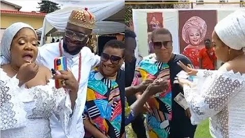 Toyin Abraham Shocks Many As She Did This To Nkechi Blessing At Her Mother's Funeral...