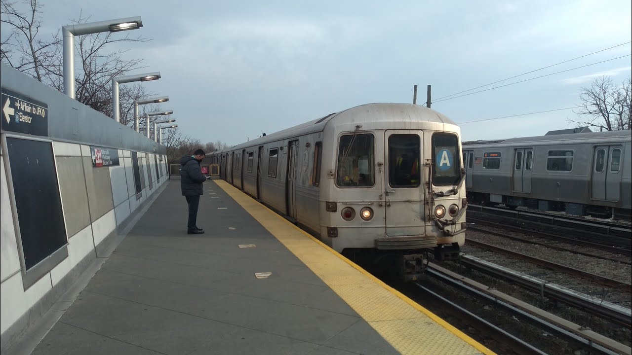 NYC Subway: Rare 6 Car R46 Consist Being Used as the R211 Protection ...