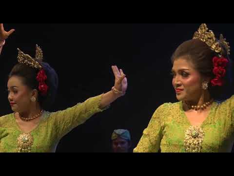 Tari Jaipongan 'Rengkak Bentang':  Endang Caturwati, Risa, Fitri. Gending: Jaja DM