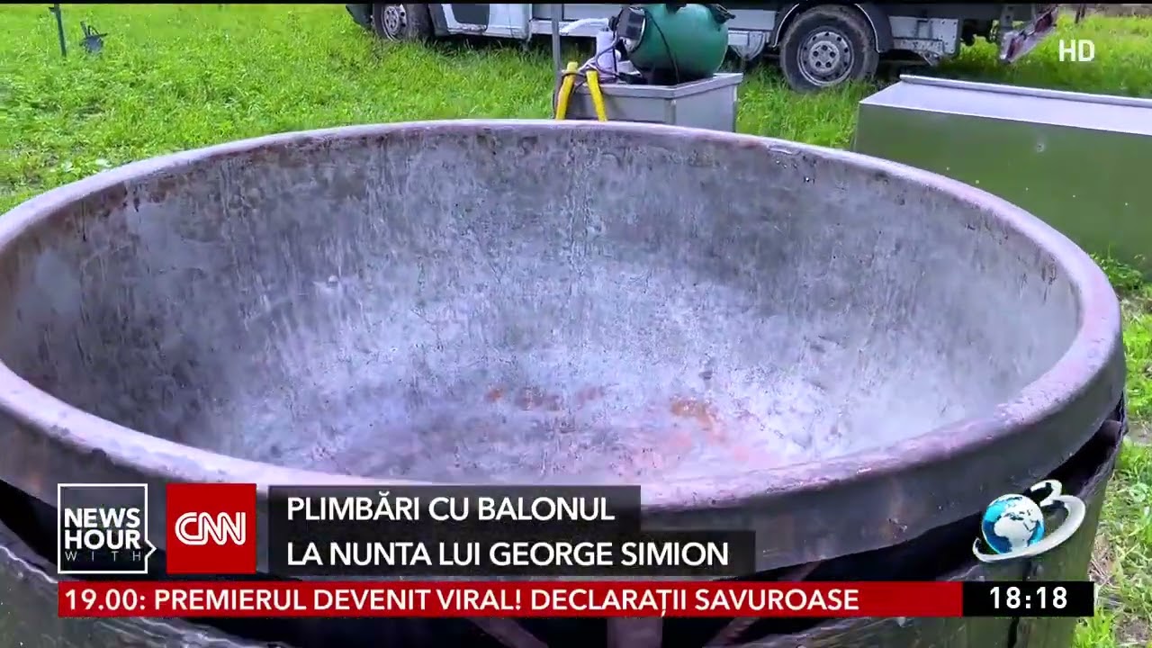 George Simion le-a pregătit invitaţilor la nunta ateliere de păpuşi şi animatori