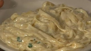 Traditional Fettuccine Alfredo : Cooking Italian Style