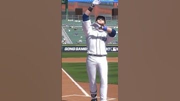 Andrew Benintendi homers to left field