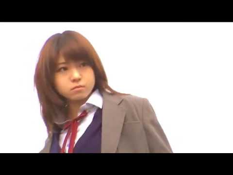 中村静香のミニスカセクシーアクション！