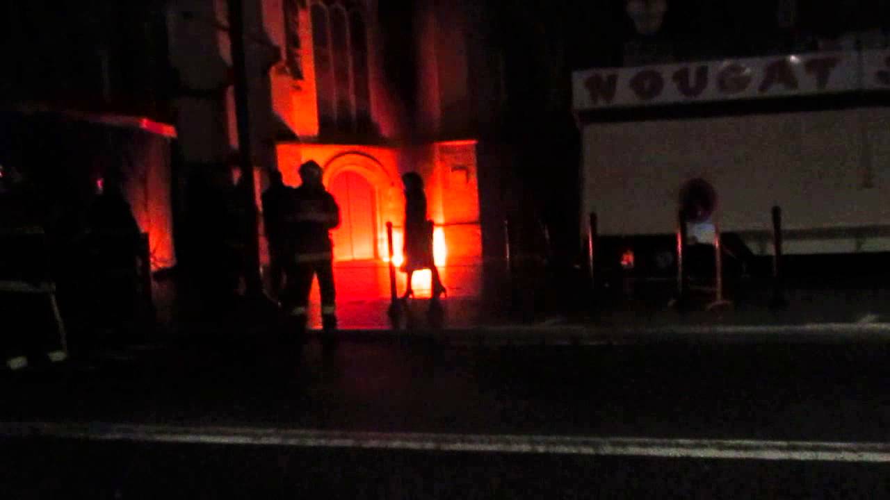 feu Arriver des pompier devant l'église saint-christophe tourcoing (59)