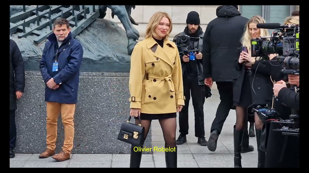 best of léa seydoux on X: Léa Seydoux attending the Louis Vuitton fashion  show as part of the Paris Fashion Week Womenswear Fall/Winter 2020/2021 on  March 3rd, 2020 in Paris, France.  /