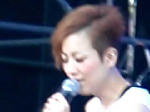 2010簡單生活節：鄭秀文「眉飛色舞」