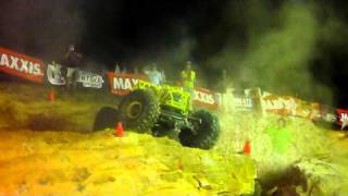 competitor Wes Kean and spotter Joe Woods  WE Rock shoot out.MOV