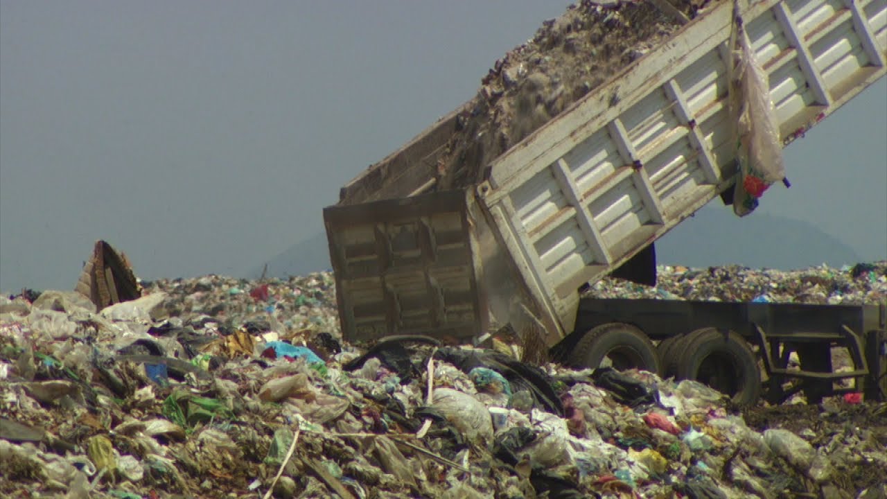 Mexico eliminates electronic waste from the environment - YouTube