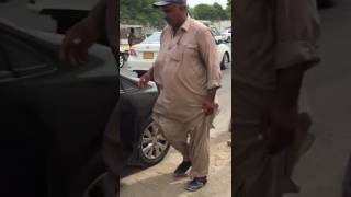 Greedy Hotel Metropole landlord intimidates & damages tenant property