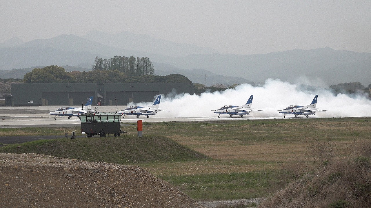 2026熊本城ブルーインパルス展示飛行「築城基地から～ブルーインパルス