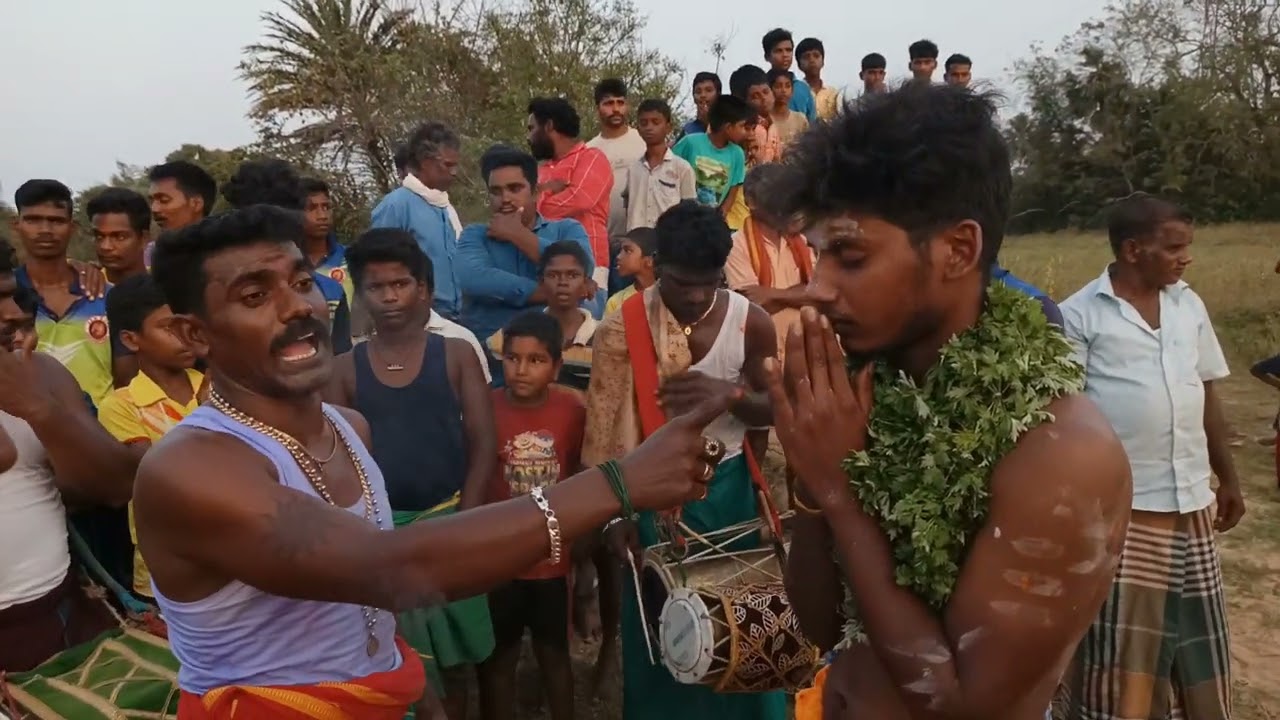 பூசாரியின் பாட்டுக்கு துள்ளி ஓடிவரும் சாமிகள் | காட்டேரி அழைப்பு 