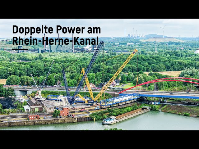 Tandemhub von zwei LR 11000 am Rhein-Herne-Kanal| Liebherr Tandemhub von zwei LR 11000 am Rhein-Herne-Kanal| Liebherr