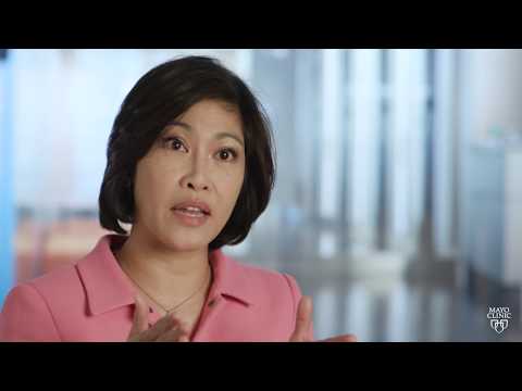 dr.-sara-chumsri---medical-oncologist-&-breast-cancer-treatment---mayo-clinic
