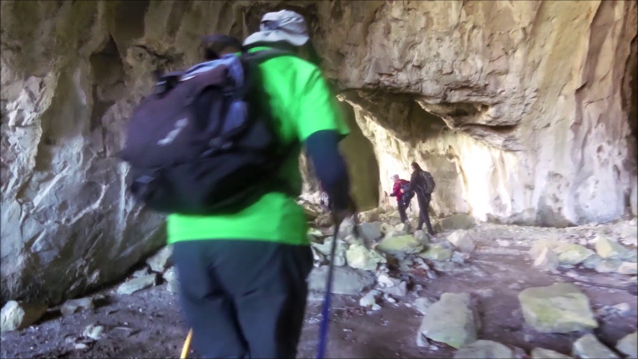 RUTA POR EL INTERIOR DE ITXINA ( CUEVAS DE SUPELEGOR Y AXLAGOR ).