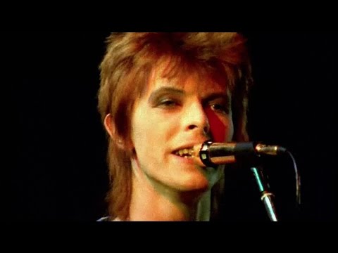 David Bowie - Starman - live 1972 (rare footage / 2016 montage)