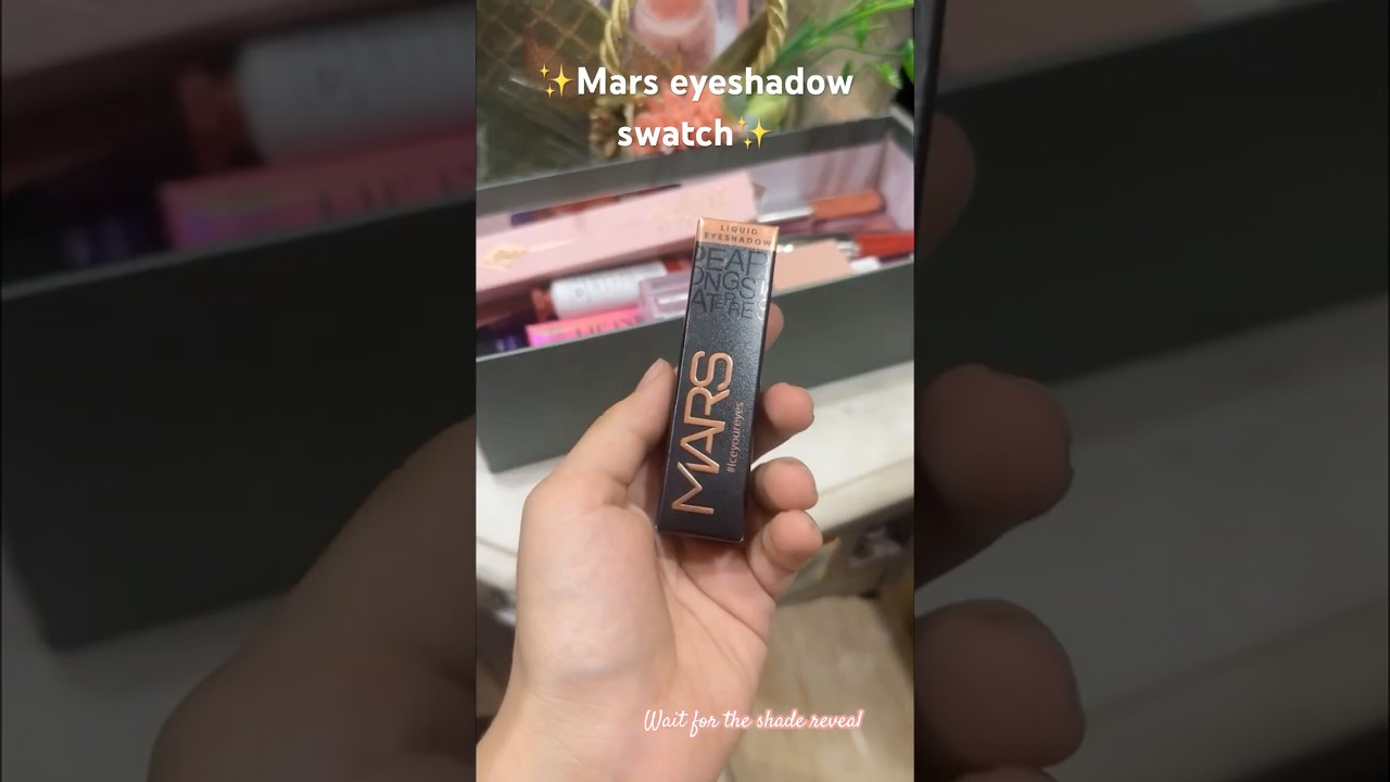 Mars eyeshadow swatch 