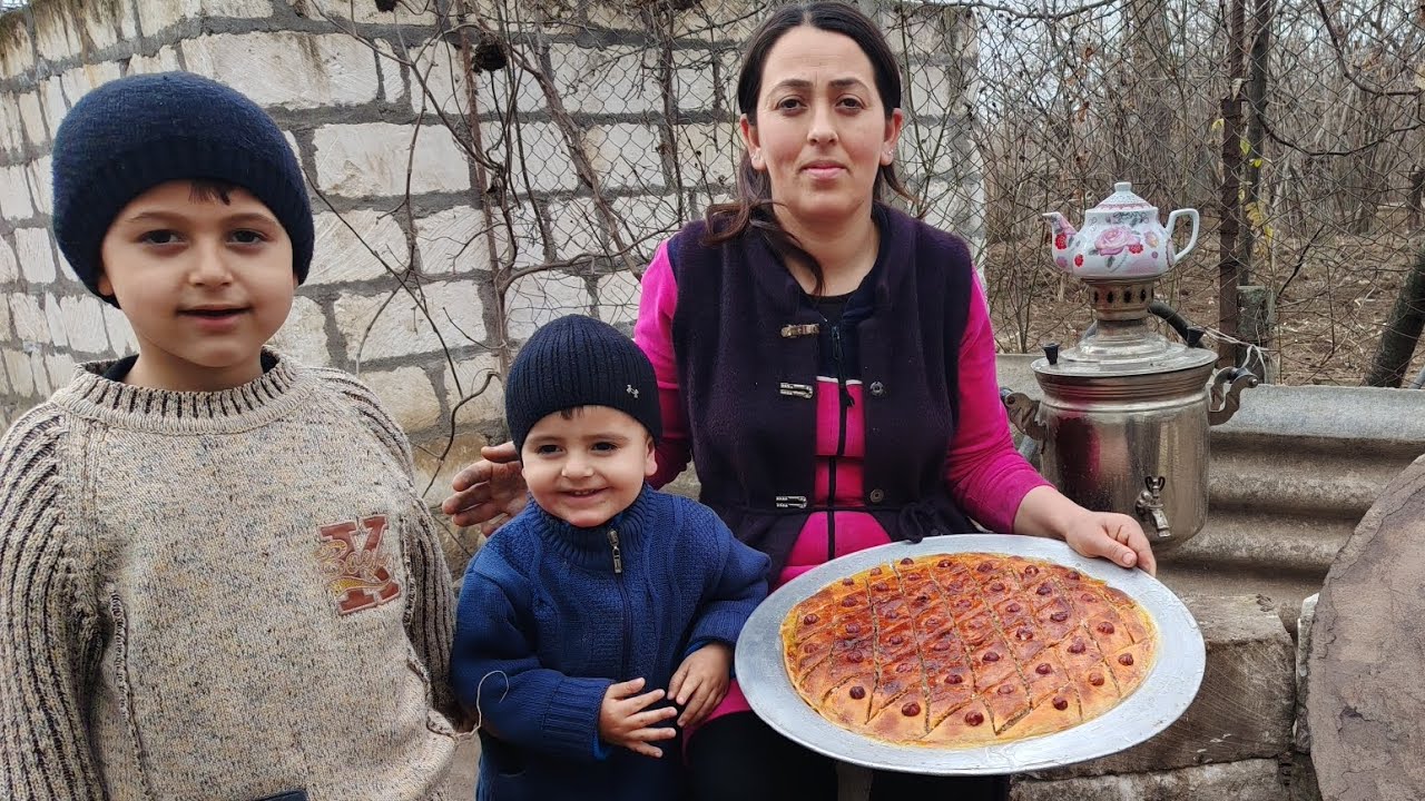 Közdə Paxlava bişirdim