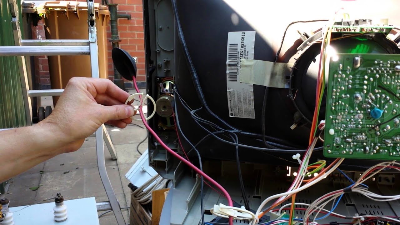 Inside a CRT TV and arcing out!! - YouTube