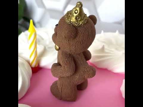 Фигурка Мишка задувает свечку - YouTube
