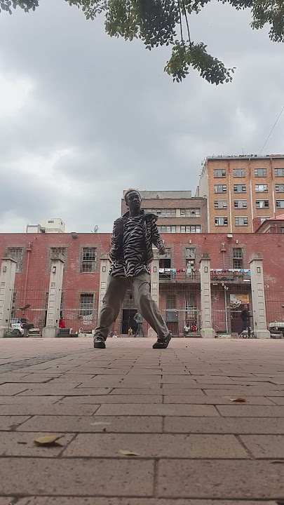@KamoMphelaxx New DC umdantso nichenion on it #dance #afrobhenga