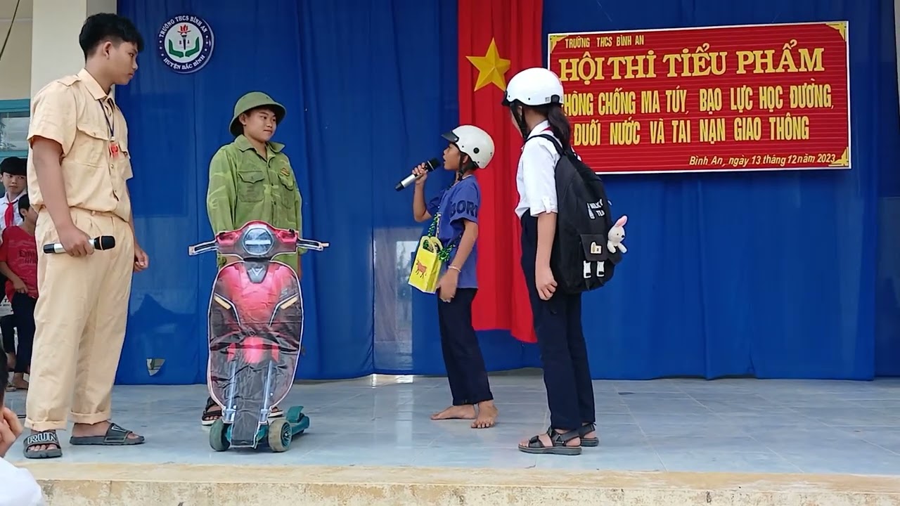 kịch an toàn giao thông