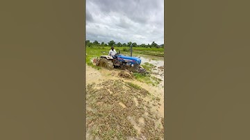 Powertrac 4wd tractor stuck in mud #shorts #trending #tractor
