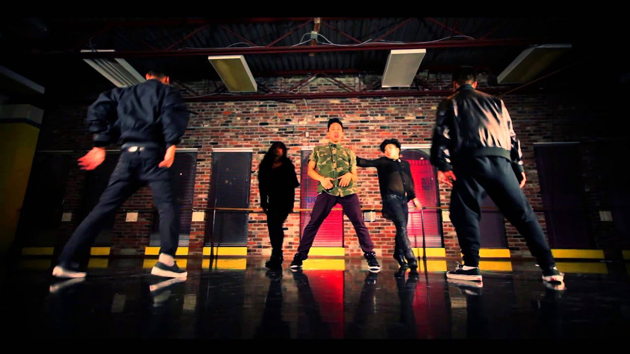 Carlo Atienza | Look at these hoes - Santigold