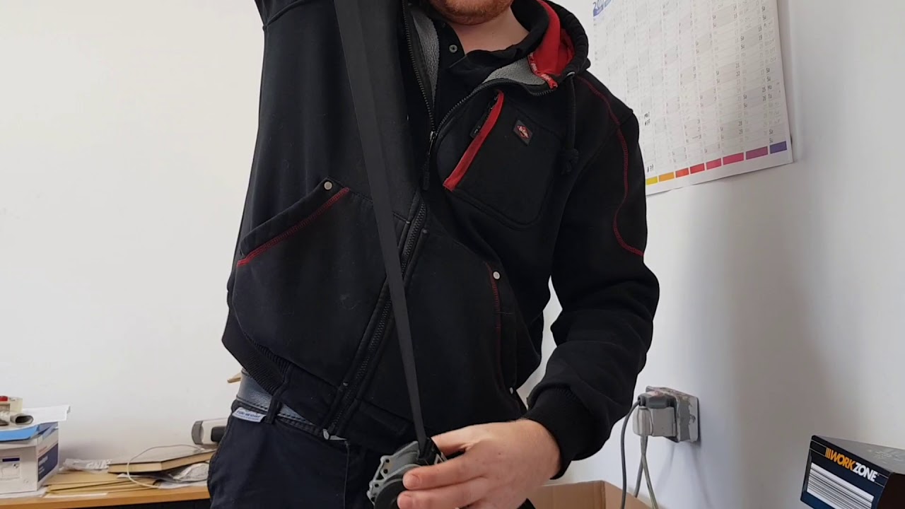 How to unreel a Ford Fiesta MK6 Rear Centre Seat Belt YouTube