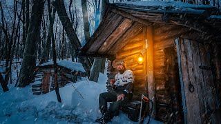 My snowmobile broke down, a log cabin in the forest saved me from a snowstorm. by Simple Life 44,203 views 4 months ago 25 minutes