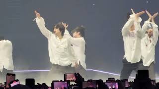 Farewell Neverland by Txt. (so, there is choreography 😭) Resimi