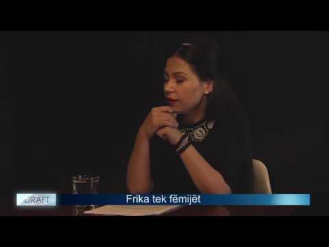 Video: Frika Tek Adoleshentët