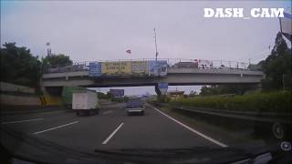 dari Jl Tomang Raya lewat jalan Tol menuju gerbang tol Kunciran 5