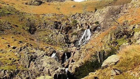 Lake District Country Walk   Langdales   Stickle T...